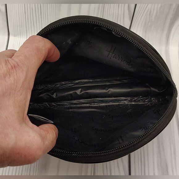 Harrods Glossy Black Patent Makeup Cosmetic Bag Case Gold Logo - Picture 11 of 14